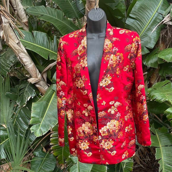 Flores & Flores Jackets & Blazers - Red brocade silk blend jacket by Flores and Flores